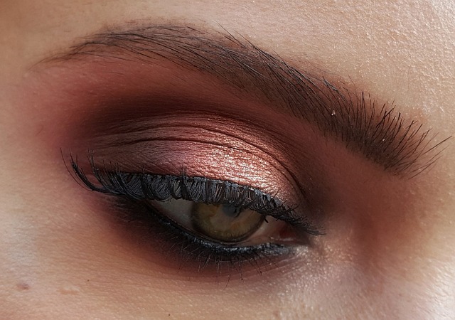 eyelash-2897672_640