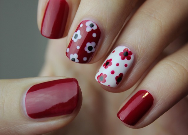nail-art-5653459_640